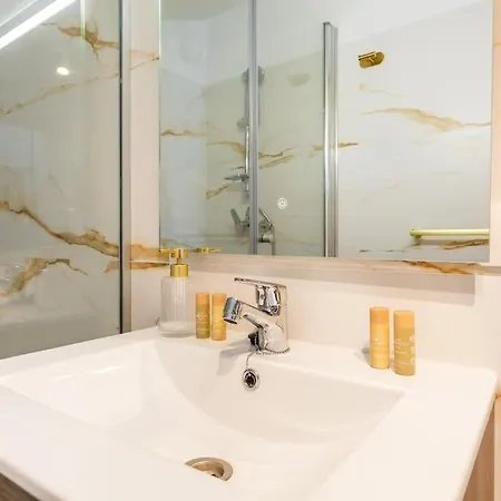 327 Parque Santiago Ii *