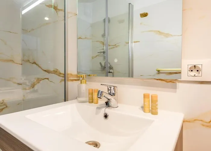 327 Parque Santiago Ii *